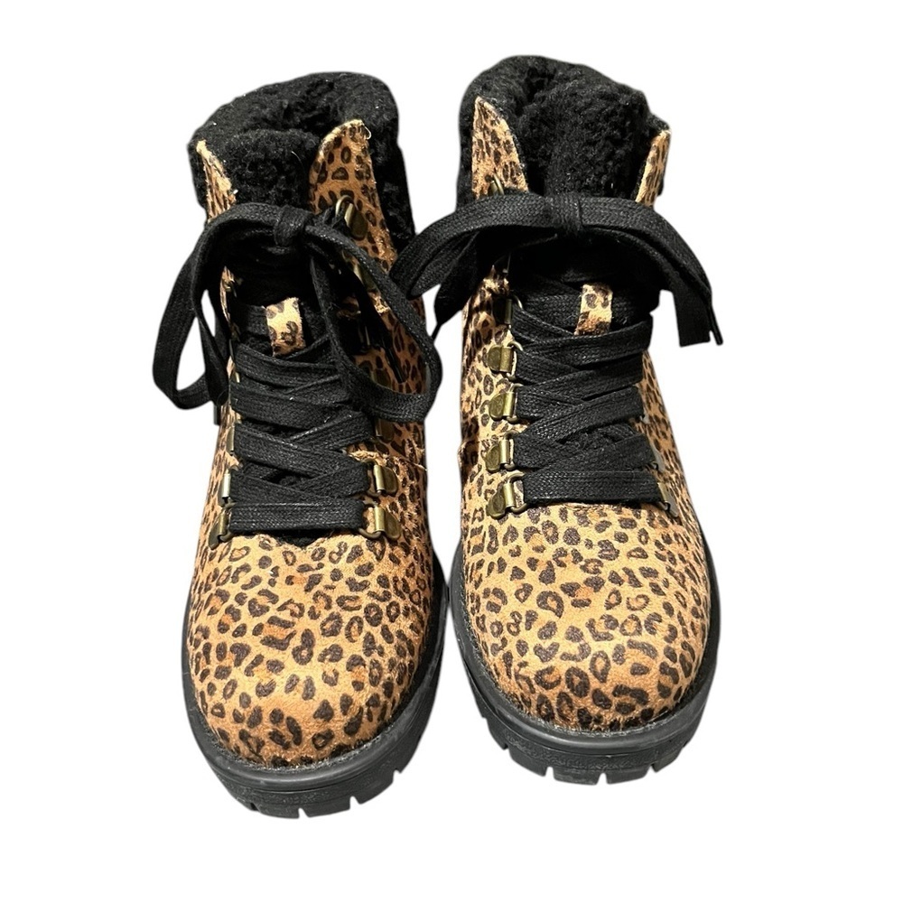True Craft Mintey Leopard Print Hiking Boots Size 8M - Picture 2 of 5